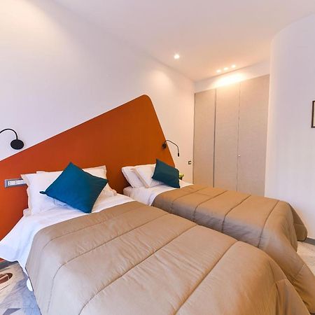 Domus 42 Otel Napoli Dış mekan fotoğraf