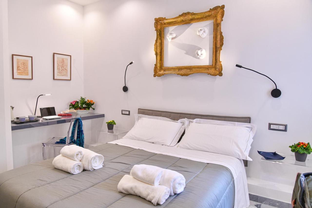 Domus 42 Otel Napoli Dış mekan fotoğraf