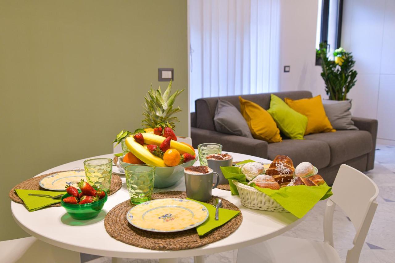 Domus 42 Otel Napoli Dış mekan fotoğraf