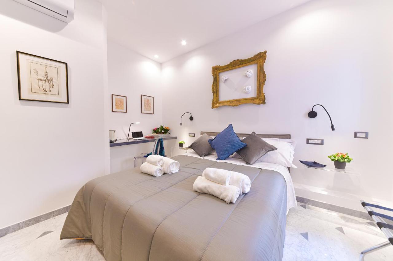 Domus 42 Otel Napoli Dış mekan fotoğraf