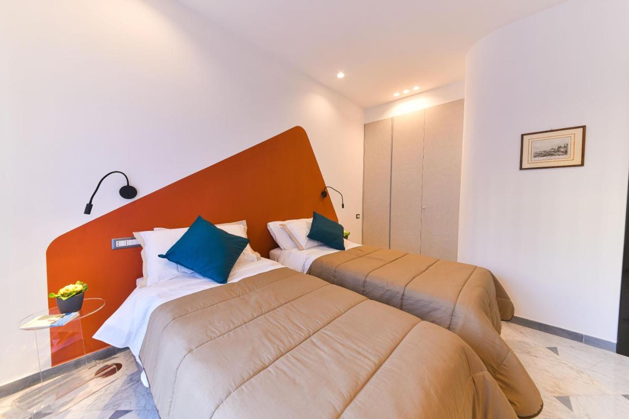 Domus 42 Otel Napoli Dış mekan fotoğraf