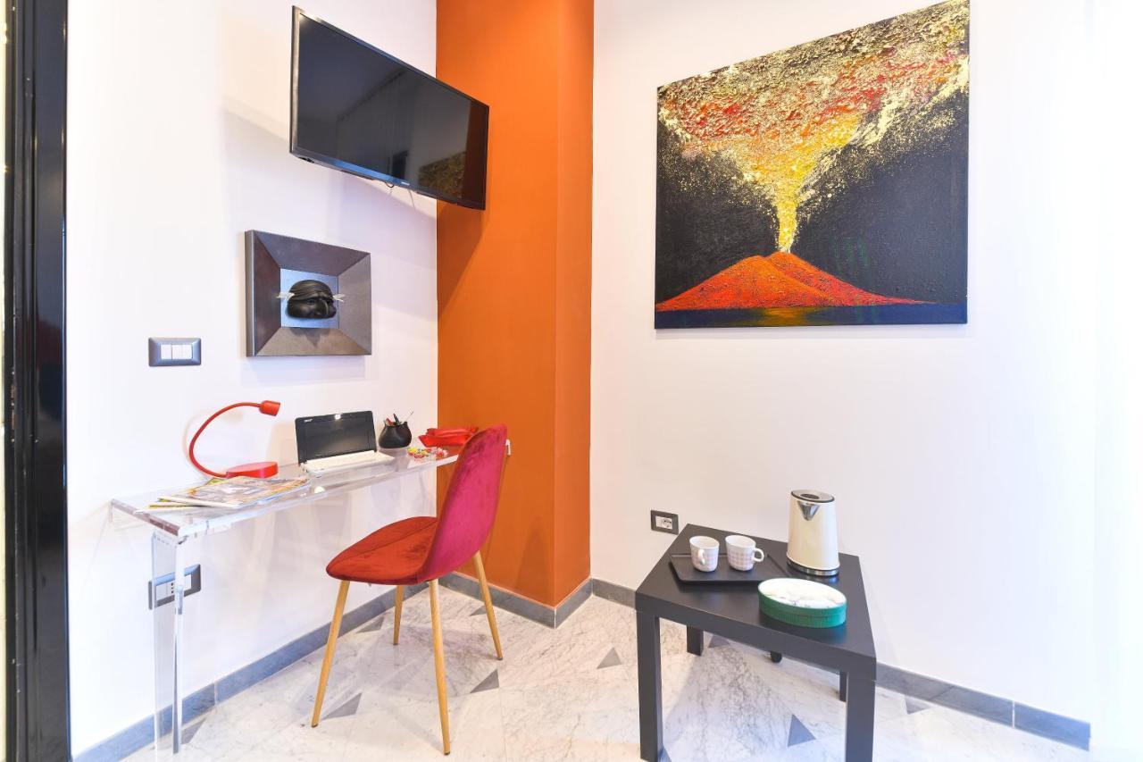 Domus 42 Otel Napoli Dış mekan fotoğraf