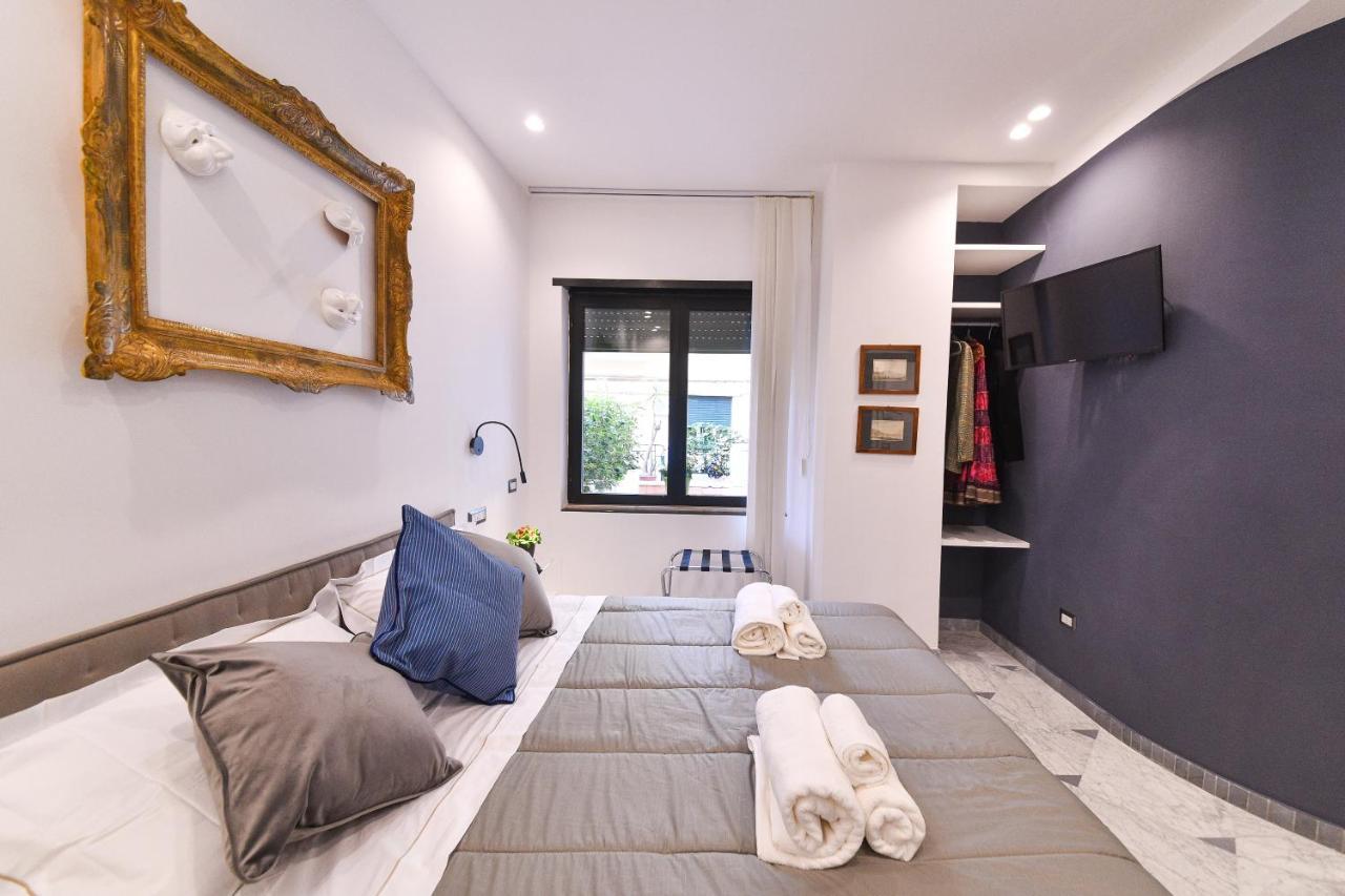 Domus 42 Otel Napoli Dış mekan fotoğraf