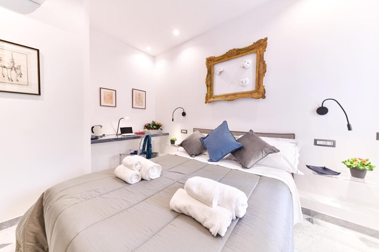 Domus 42 Otel Napoli Dış mekan fotoğraf